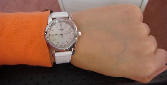 Женские часы  Tissot T033.210.16.111.00 Classic Dream Lady