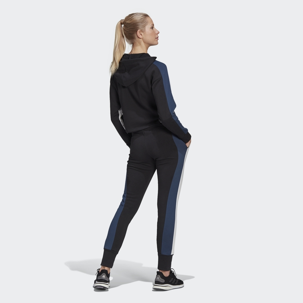 Женские спортивные костюмы – купить по лучшей цене | Absolutshop.ru -  интернет-магазин брендовой одежды, обуви, аксессуаров