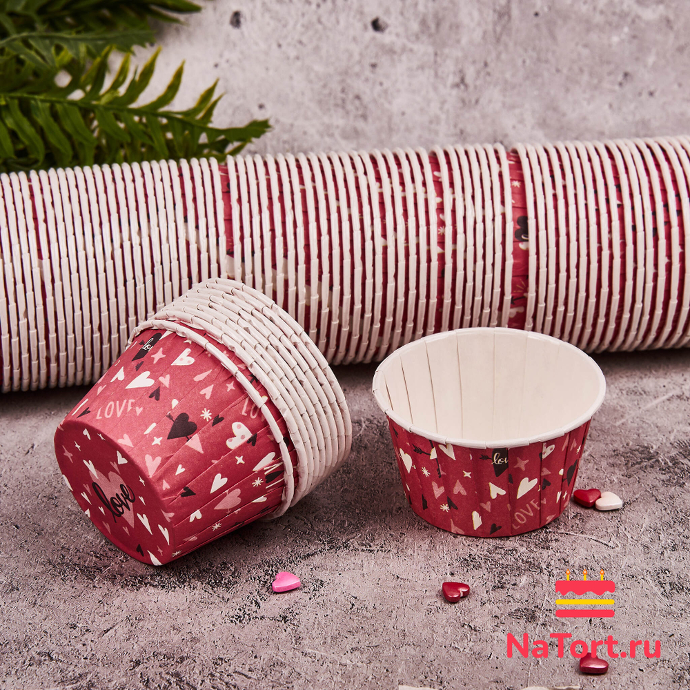 Формы бумажные с ламинацией «Маффин» 50х40 мм (Красный с сердцем) 100 шт