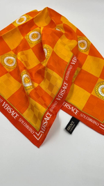 Платок оранжевый Versace