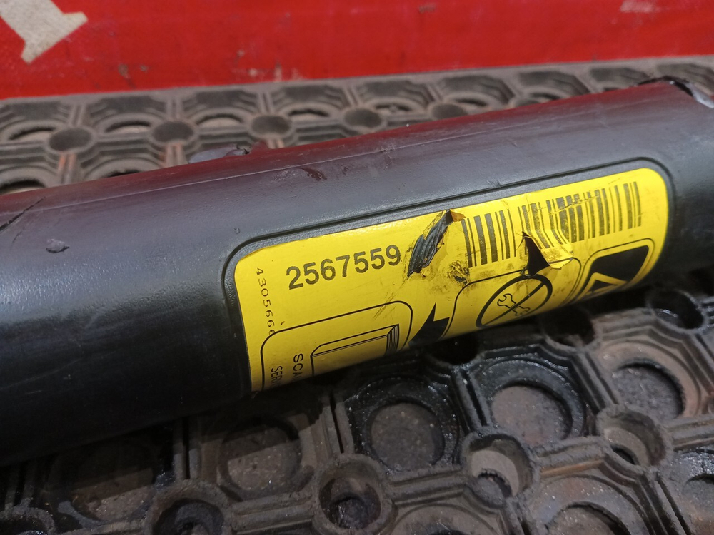 Цилиндр подъема кабины 2021г.