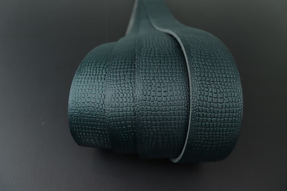 Ременная заготовка сине-зеленая с лицевой отделкой+ плита геккон 140