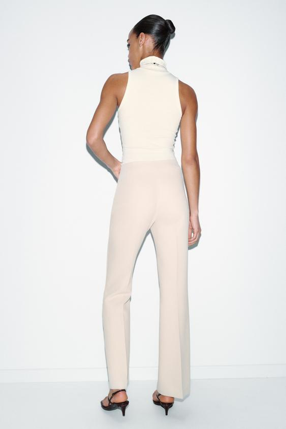 ZARA БРЮКИ FLARE С БОКОВЫМИ ШВАМИ, ЭКРЮ