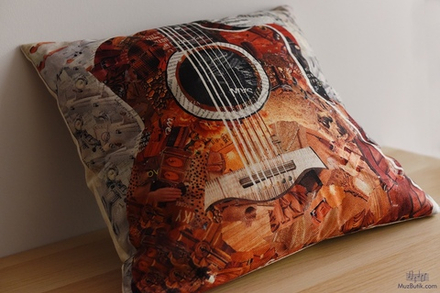Интерьерная подушка "Гитара. Акустика" декоративная