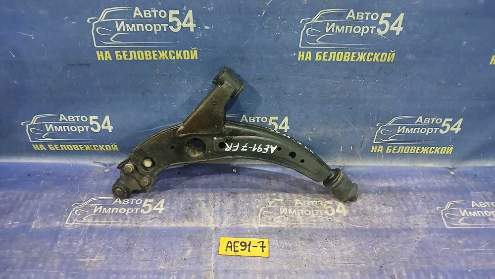 Рычаг передний правый TOYOTA LEVIN 1990