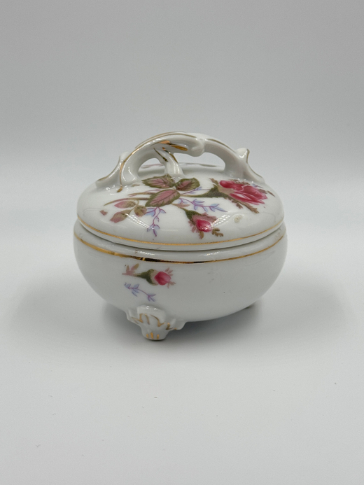 Шкатулка с розами