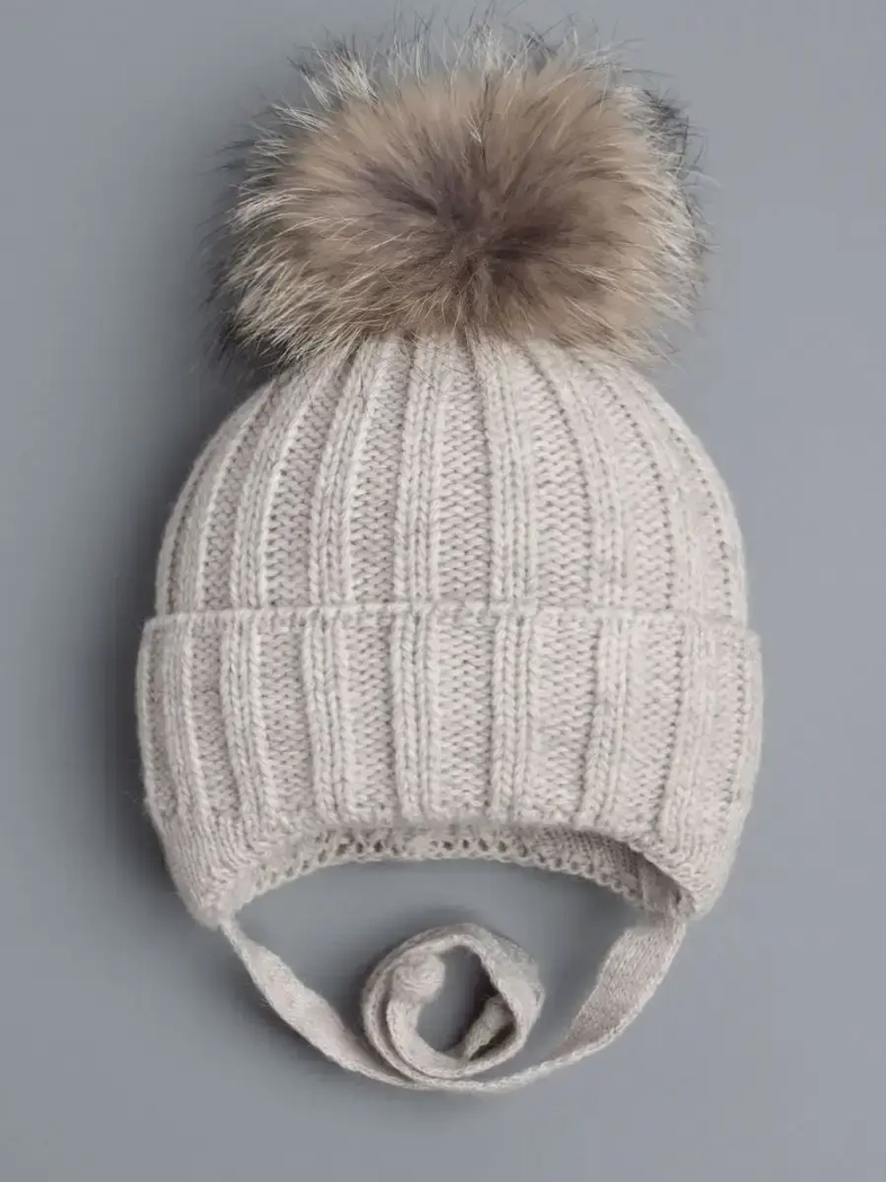 Шапка детская зимняя вязаная на завязках