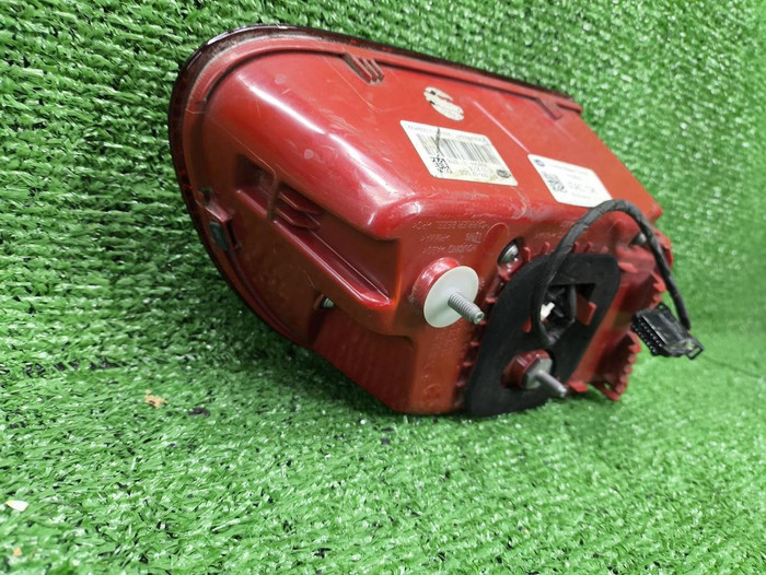 Фонарь правый внутренний Porsche Macan (2014-2018)