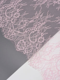 Кружево шантильи нежно-розовое неэластичное ширина 22 см купон 2.9 м С БРАКОМ