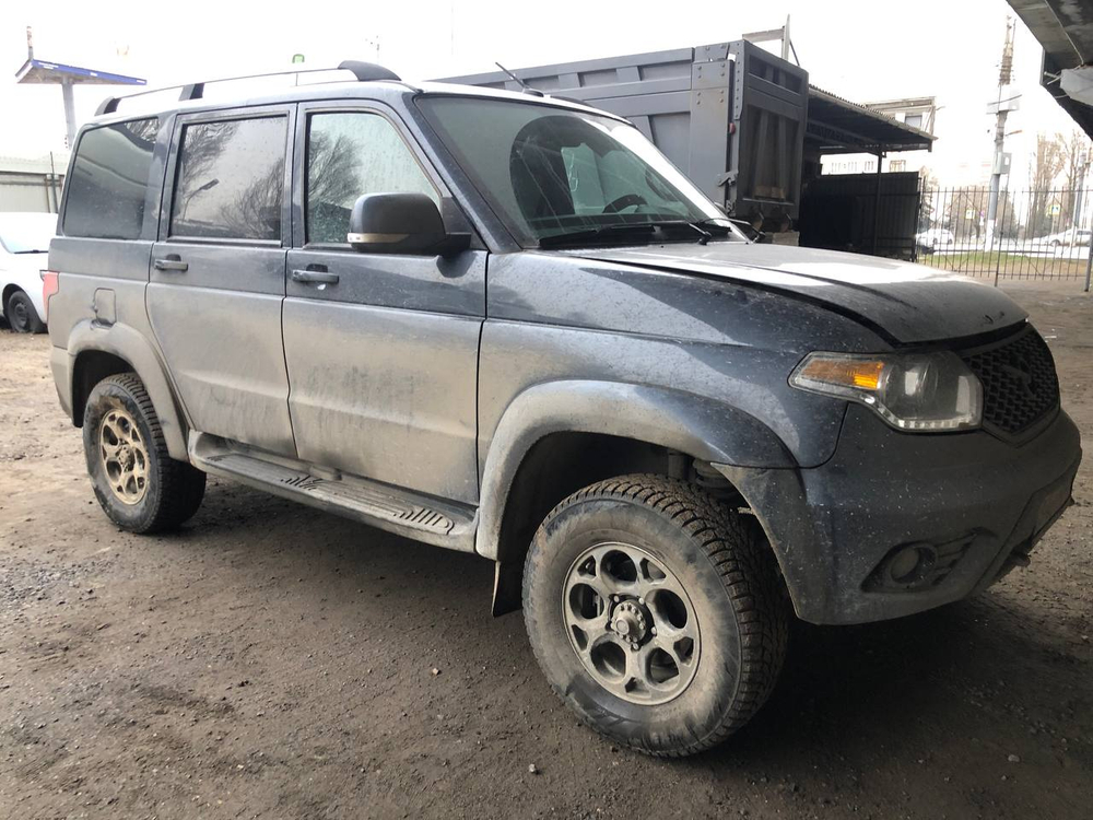 UAZ PATRIOT Base Limited 2.7 5MT