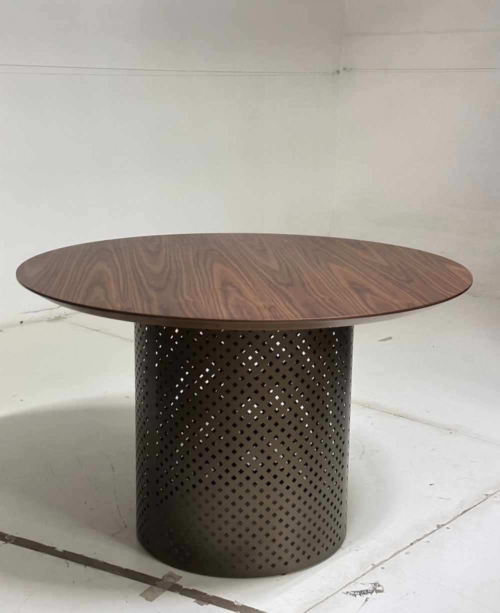 Стол М-City DISAUR Рафаэль (Rafael) 120 Орех 3001 МДФ, Бронза