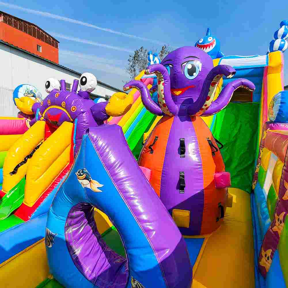 Коммерческий надувной батут  «В гостях у моря 2» с горкой, 10*5*5 м