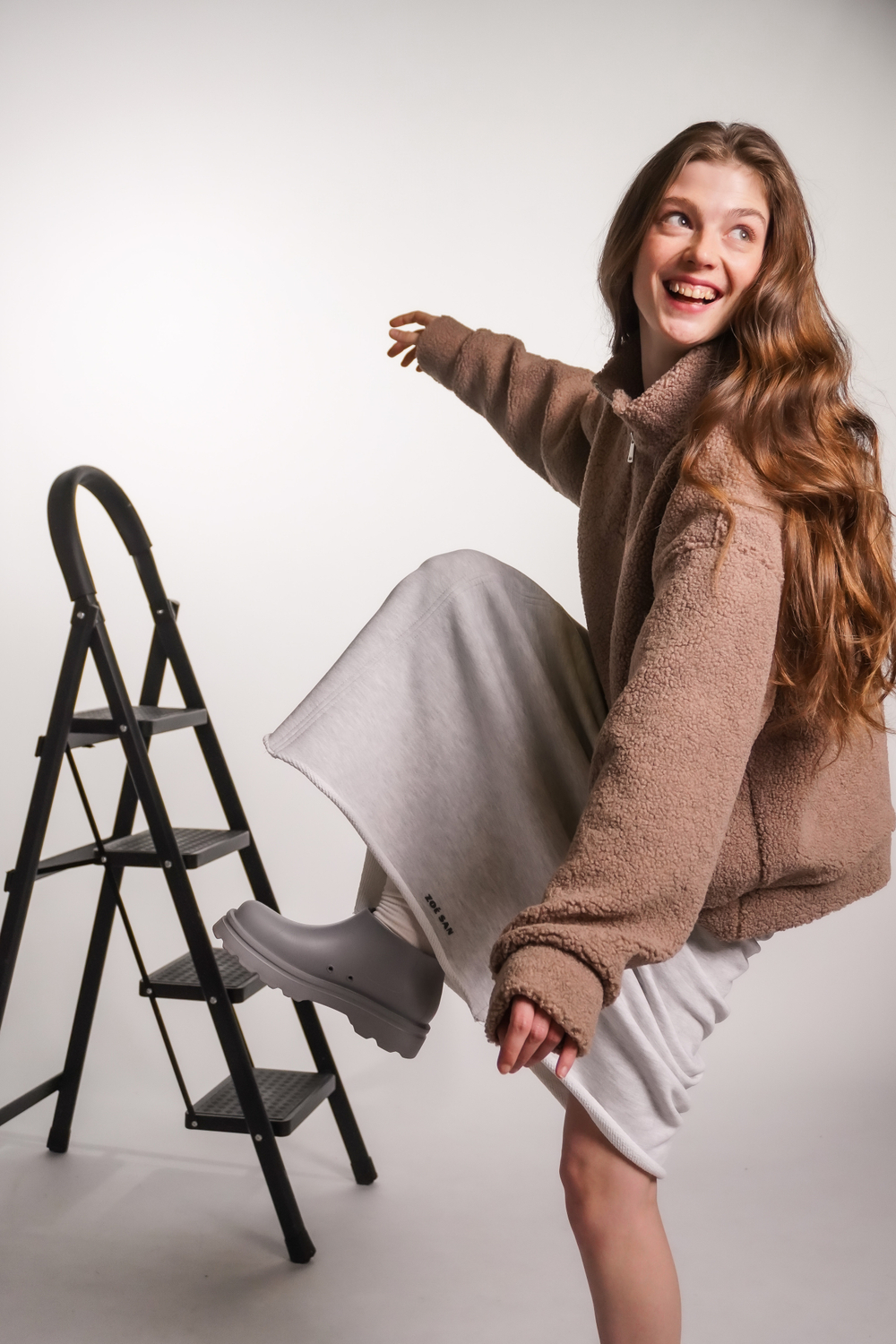 Олимпийка Zoe из плюшевой ткани, какао