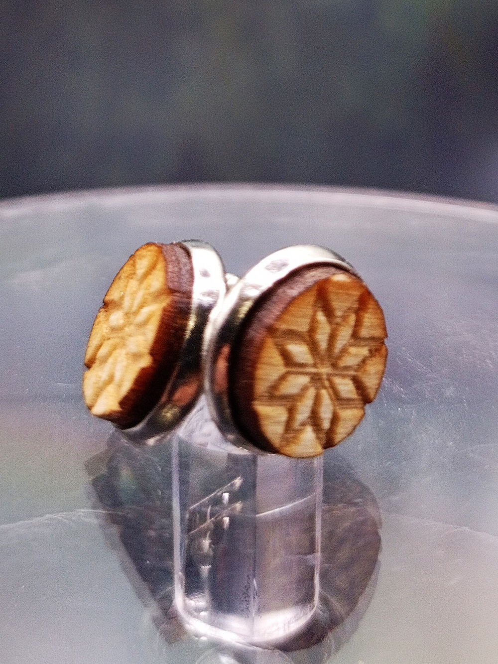 Серьги гвоздики "Алатырь".