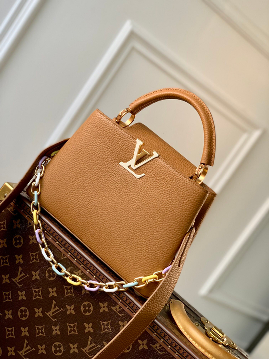 Louis Vuitton Capucines BB