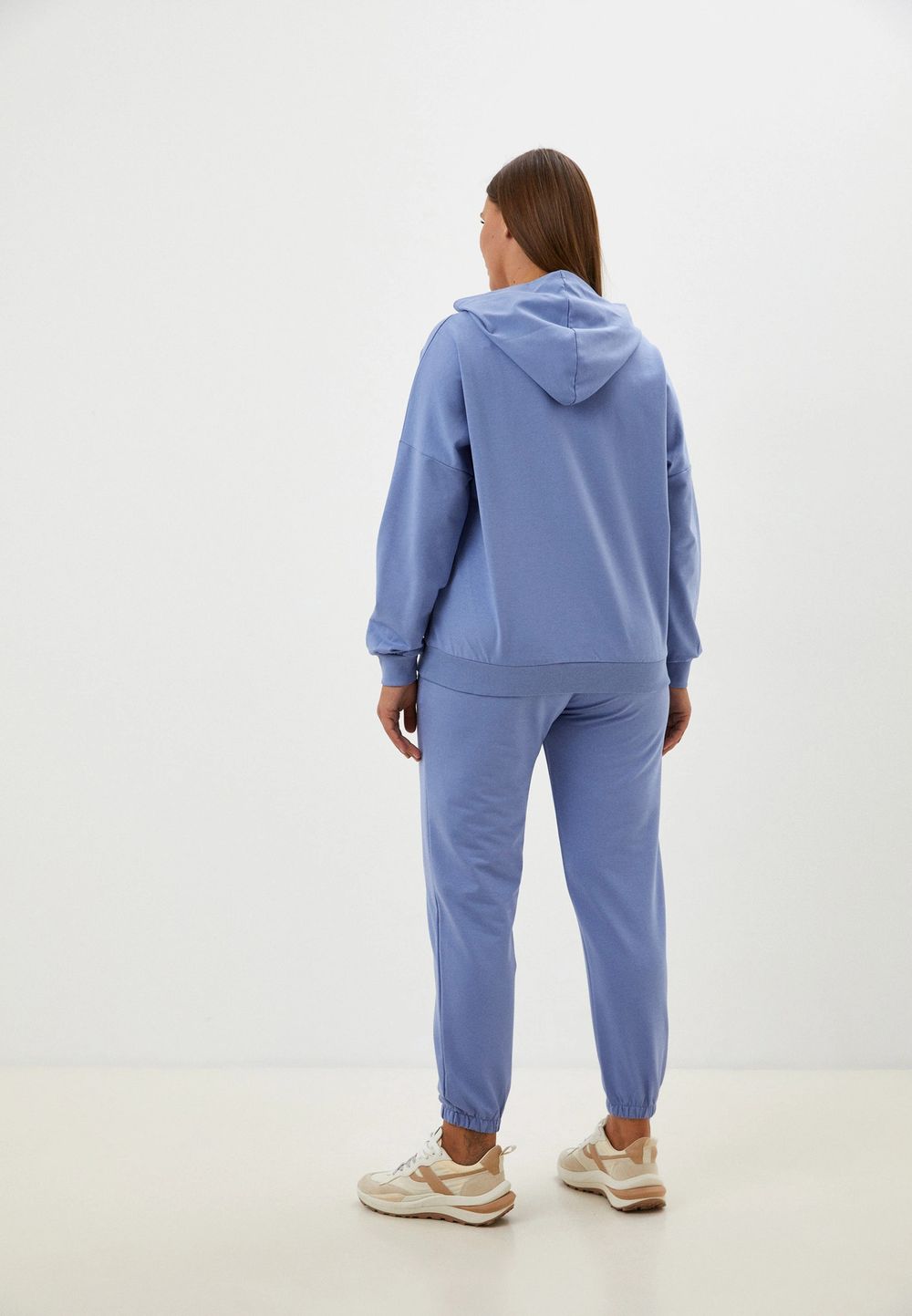 Костюм спортивный