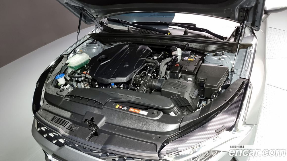 Kia K5 (Optima) 3 Generation 2.0 (04.2020)