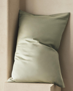 Zara Home - Атласная наволочка с подолом (300 нитей) 50x75 см