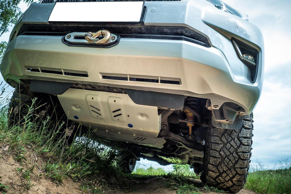 Площадка под лебёдку в штатный бампер Toyota Land Cruiser Prado 150 2017+ РИФ