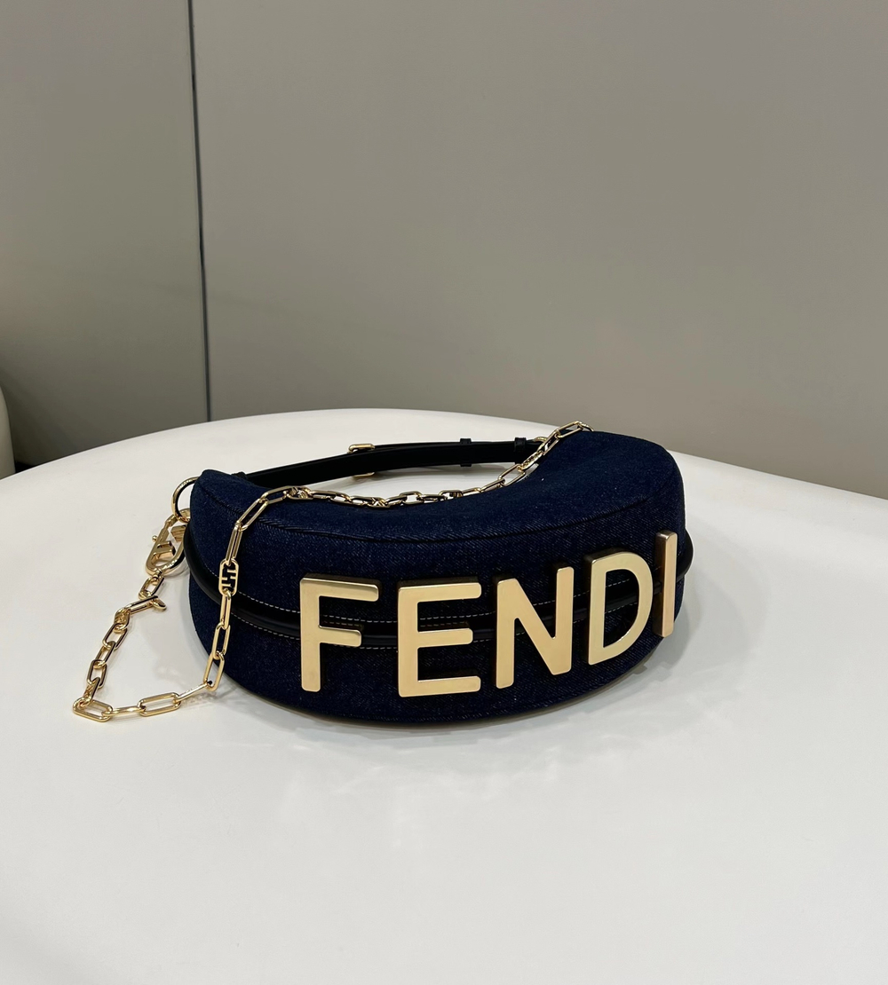 Fendi Fendigraphy Small 29 cm