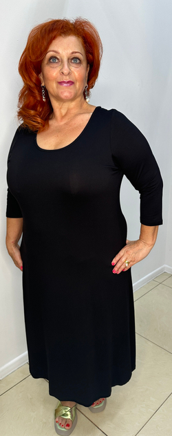 Двойка: черное трикотажное платье+ яркий сарафан