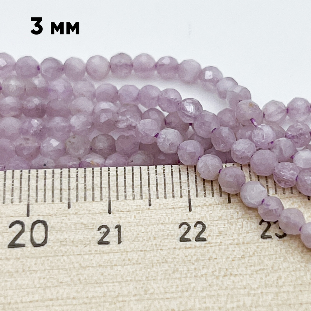 Бусины Кунцит граненый, диаметр 3,2-3,4 мм, цена за 60-61 шт (1/2 нити)