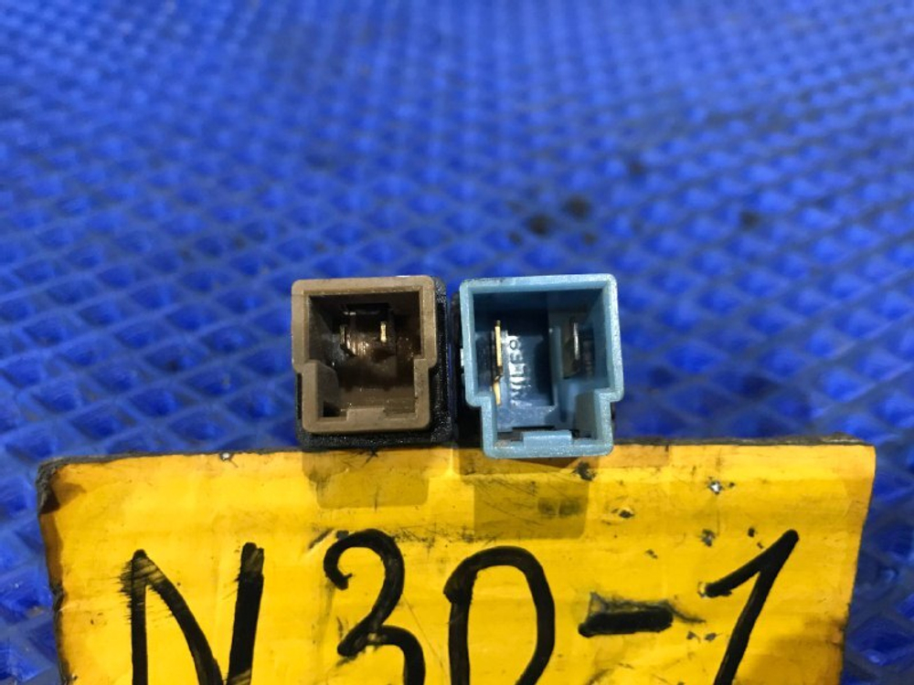 Датчик педали тормоза NISSAN R’NESSA 1999