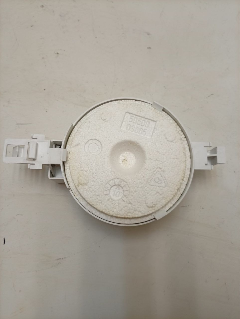 WAE20443OE кт16 Датчик аквастопа стиральных машин Bosch, Siemens 263501 б/у