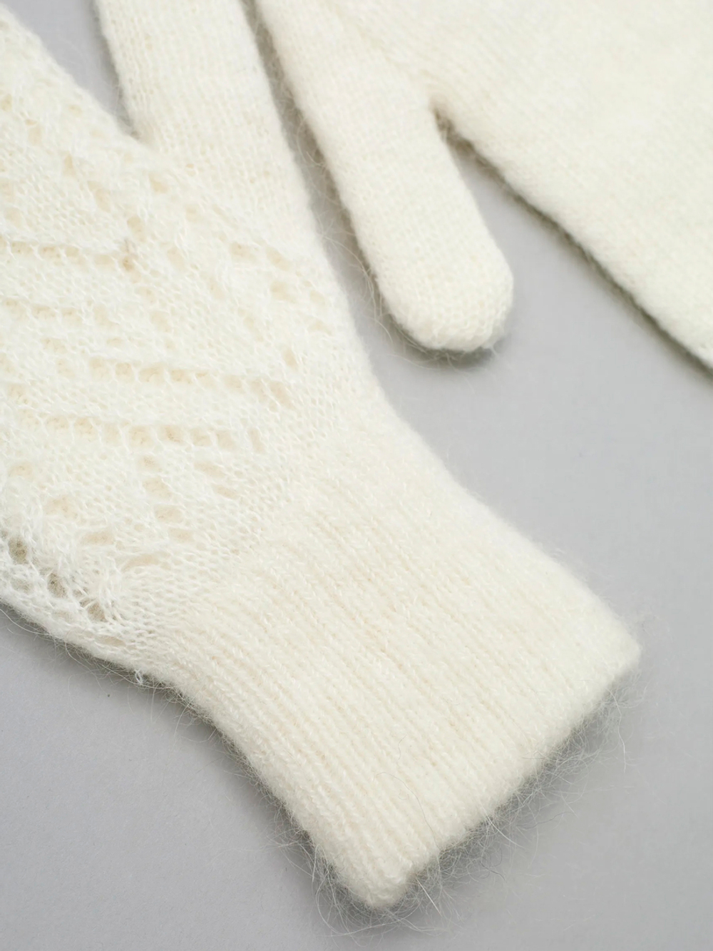 Варежки В036-02 экрю