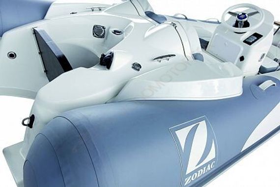 Лодка надувная ZODIAC Yachtline deluxe NEO 380 ( с синими вставками )