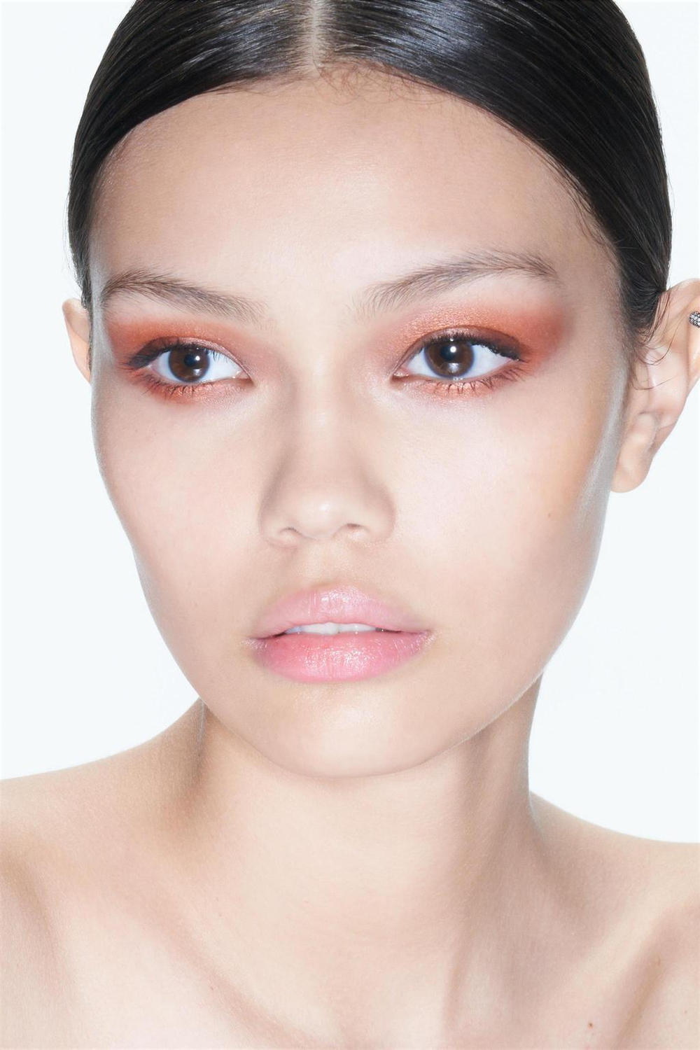 ZARA Кремовые тени для век