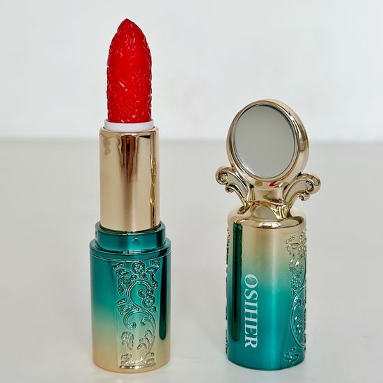Помада для губ красная с зеркальцем