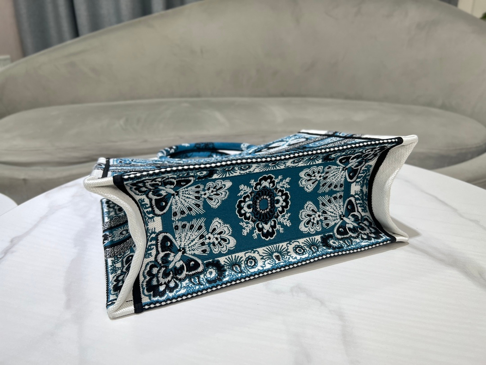 Christian Dior Book Tote 36 cm