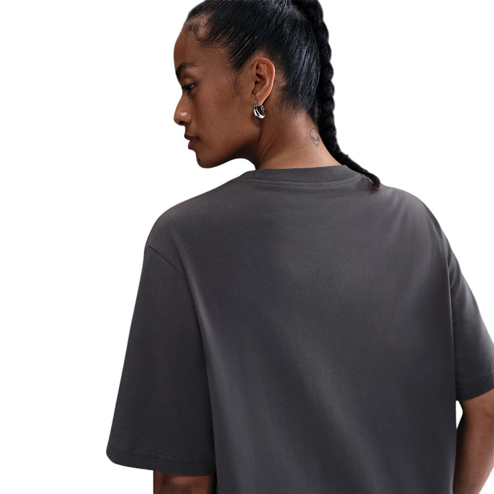 Баскетбольная женская футболка Nike Sportswear Essentials T-Shirt Gray