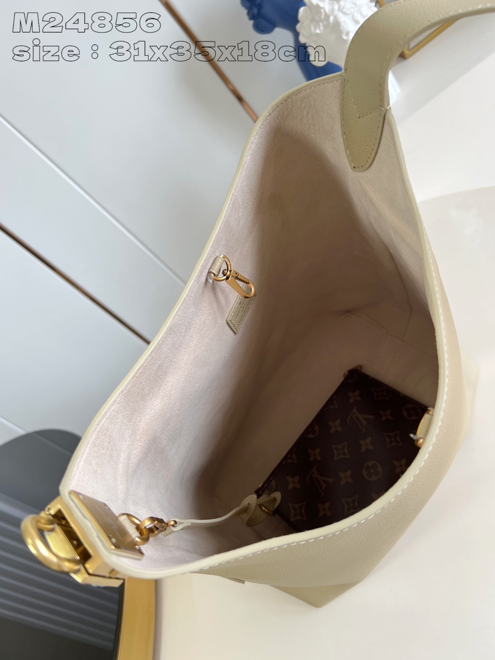 Louis Vuitton Low Key Hobo MM