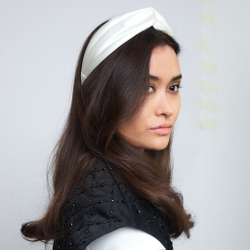 Ободок-узел белый