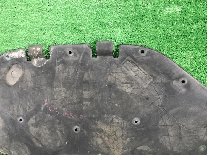 Шумоизоляция капота Mercedes GLE W166 (2015-2018)