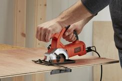 Пила дисковая Black&Decker BES510