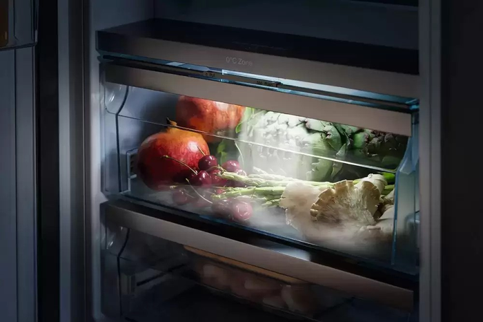 Встраиваемый холодильник Miele K 7777 C