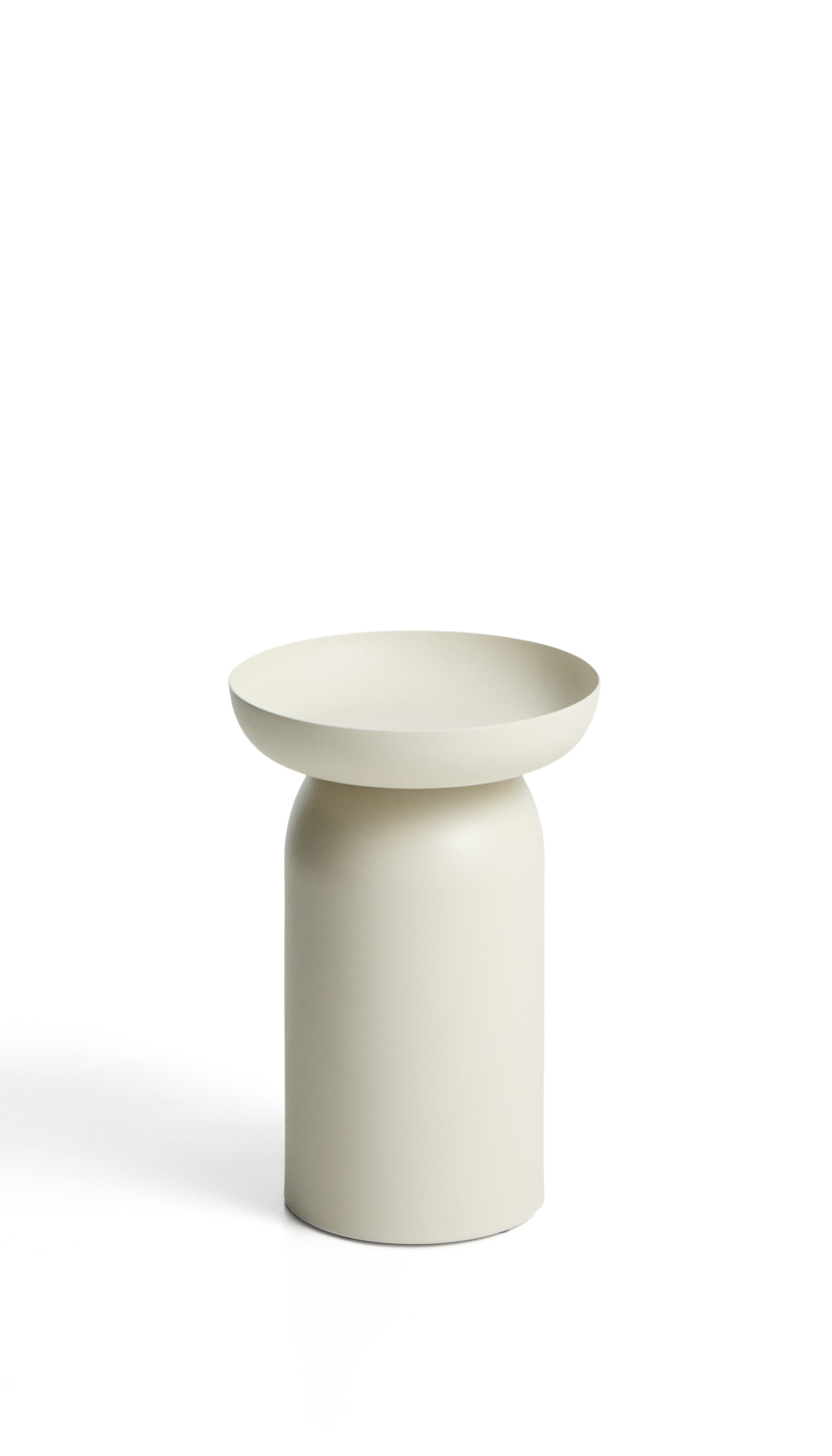 Уличный столик Arcola из алюминия экрю, диаметр 45 см