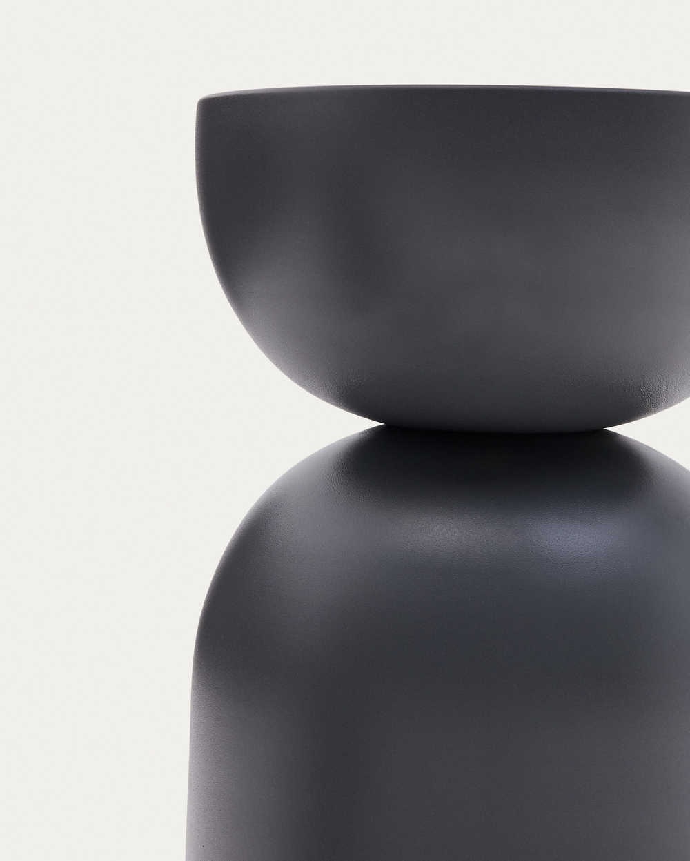 Приставной столик Rachell металл с серой окраской Ø30,5 см