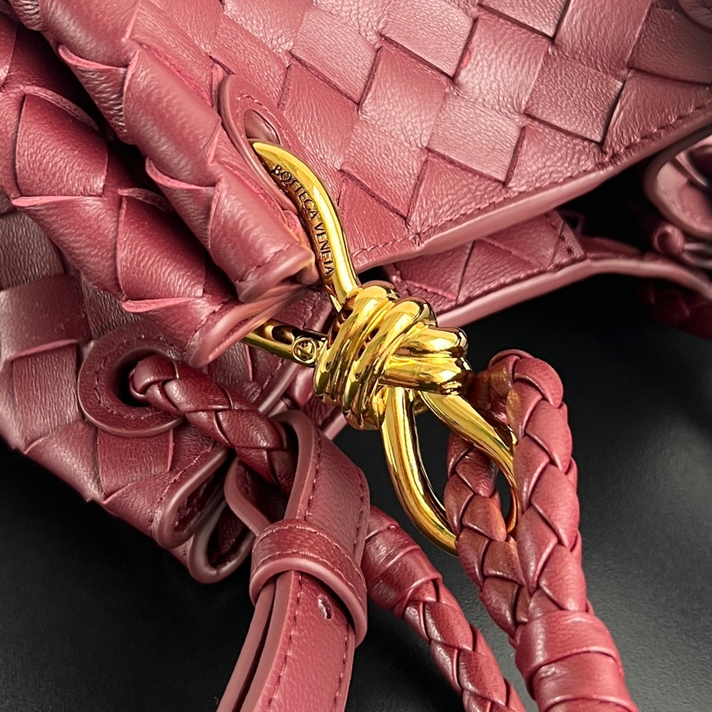 Bottega Veneta Small Parachute 21 cm