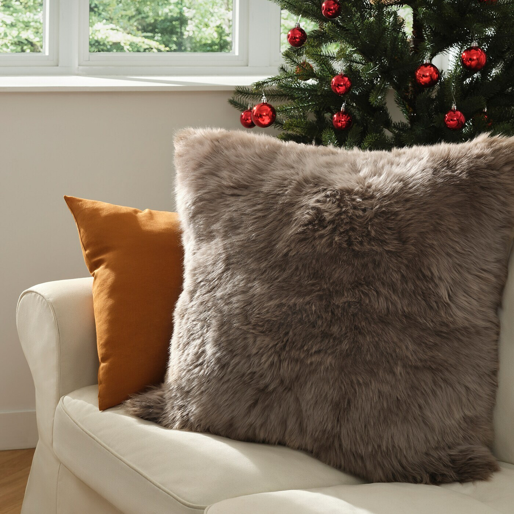 Чехол на подушку IKEA KRAKKRASSING, Светло-коричневый, 65x65 см