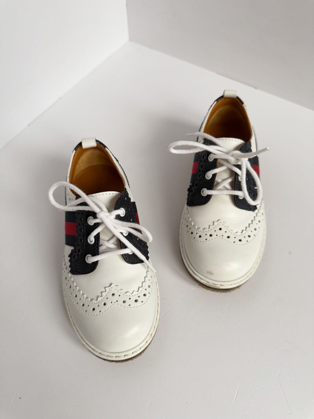 Кожаные туфли Gucci, 22