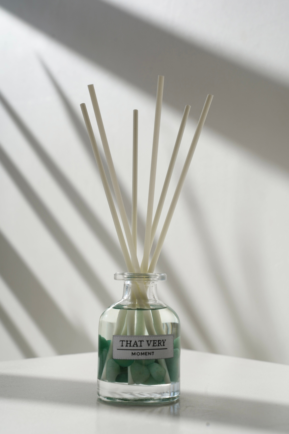 Аромадиффузор с натуральным камнем "Зеленый авантюрин" и ароматом "Кедр & Инжир"