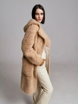 Шуба из овечьей шерсти чебурашка тедди, бежевая, SilverFox