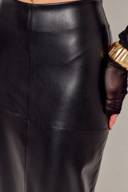 Юбка карандаш из экокожи черного цвета