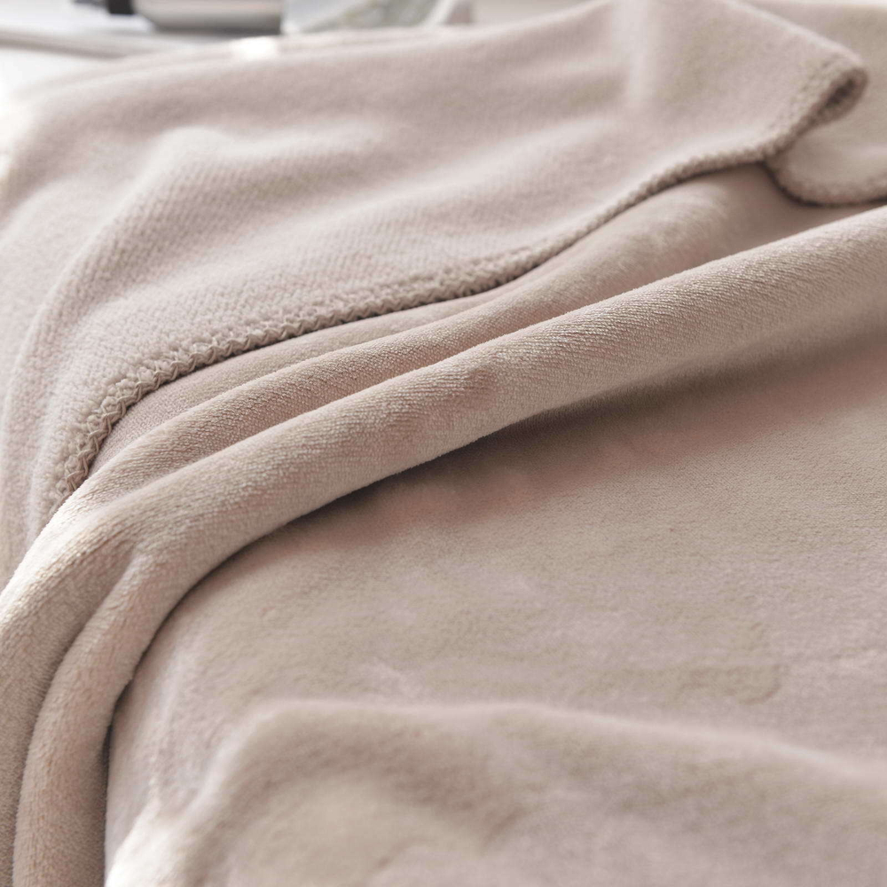 Покрывало 220х240 Sofi De MarkO София Н. бежевое