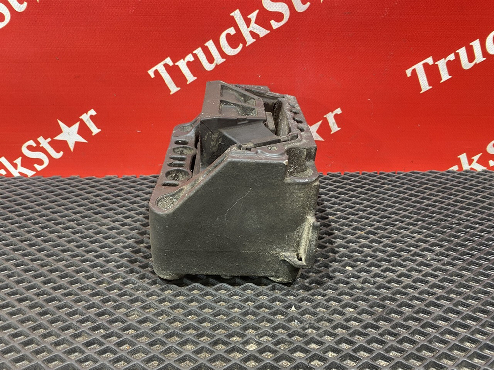 Подушка двигателя задняя левая