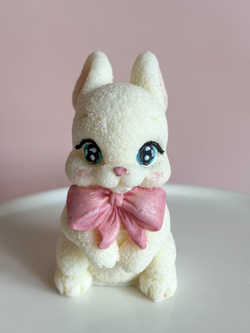 Фигурка из шоколадной глазури "Кролик с бантом" бел